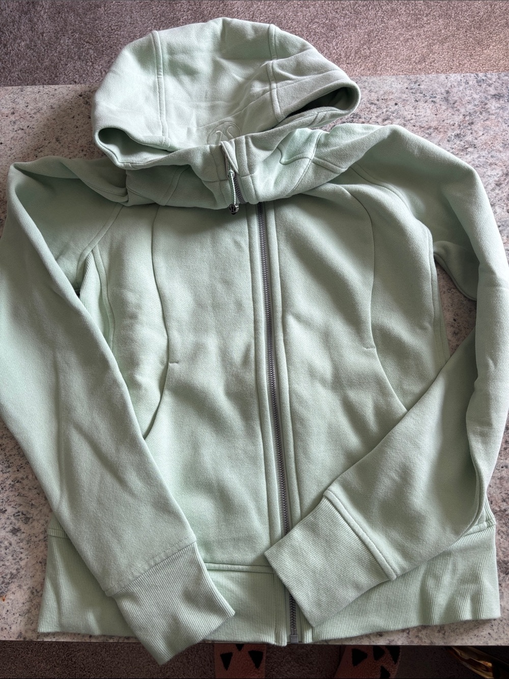 NWOT Lululemon scuba hoodie